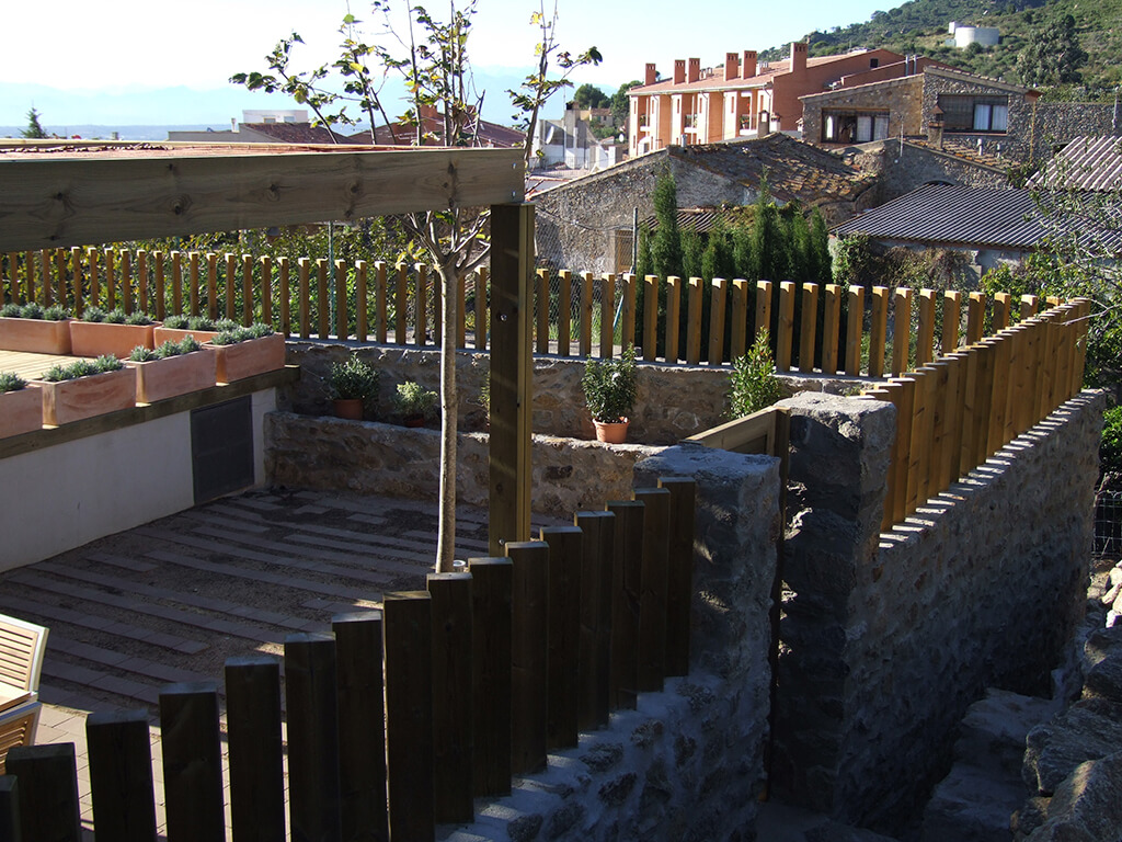 Vallas y celosías - Casa Assumpta