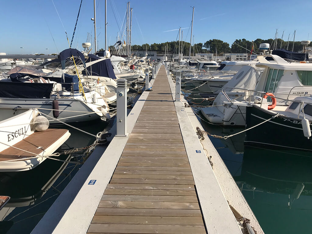 Espacios públicos - Club Náutico l'Escala