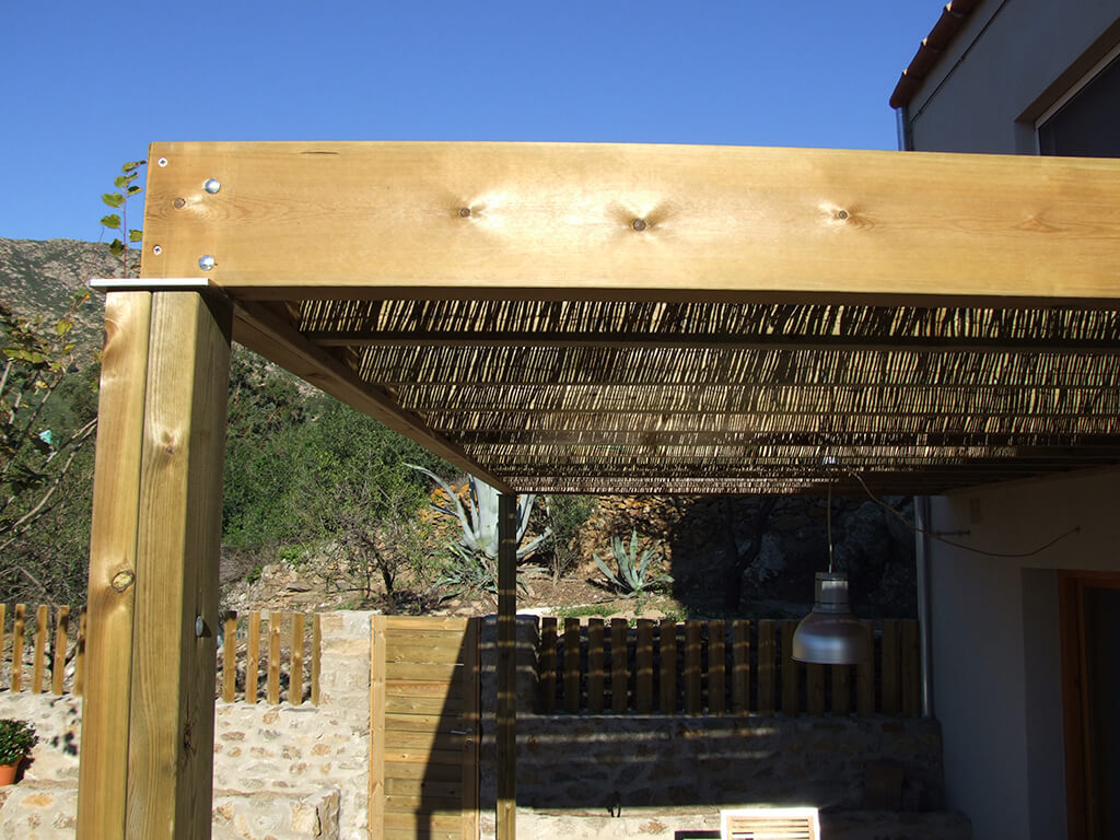 Pérgolas de madera - Casa Assumpta