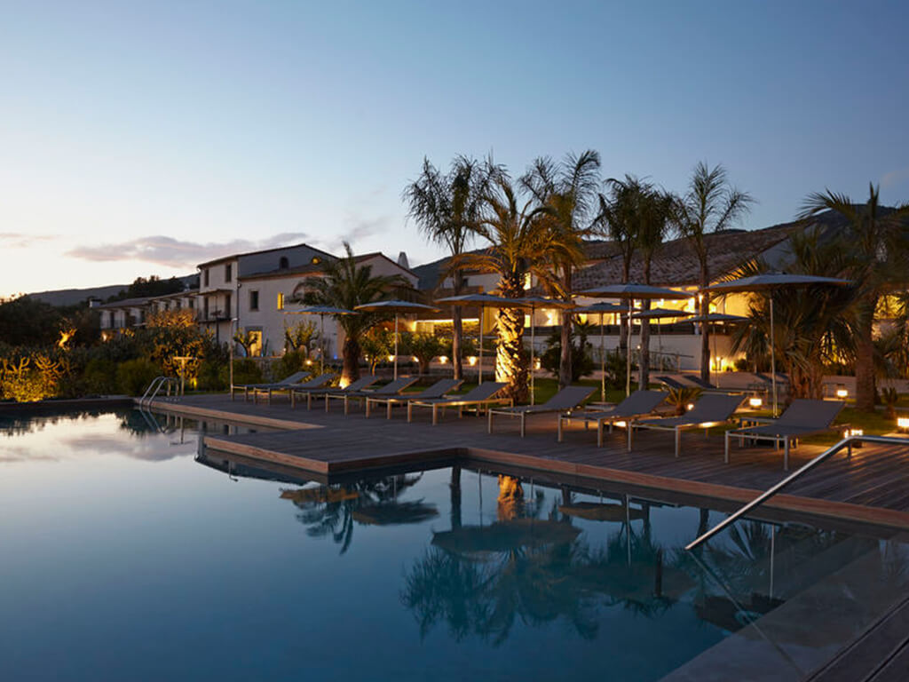 Tarimas de exterior - Hotel Mas Lazuli