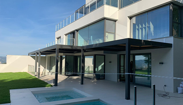 Pérgolas bioclimáticas - Casa Esplugues