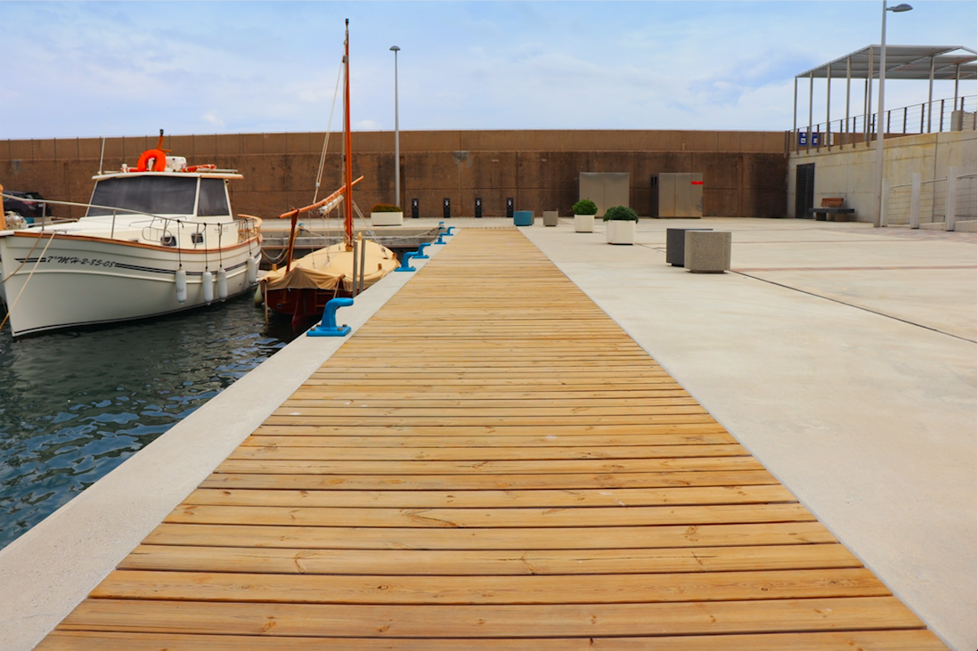 Espacios públicos - Club Náutico l'Estartit