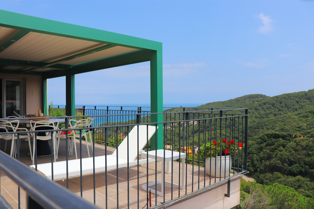 Pérgolas bioclimáticas - Casa Sa Riera