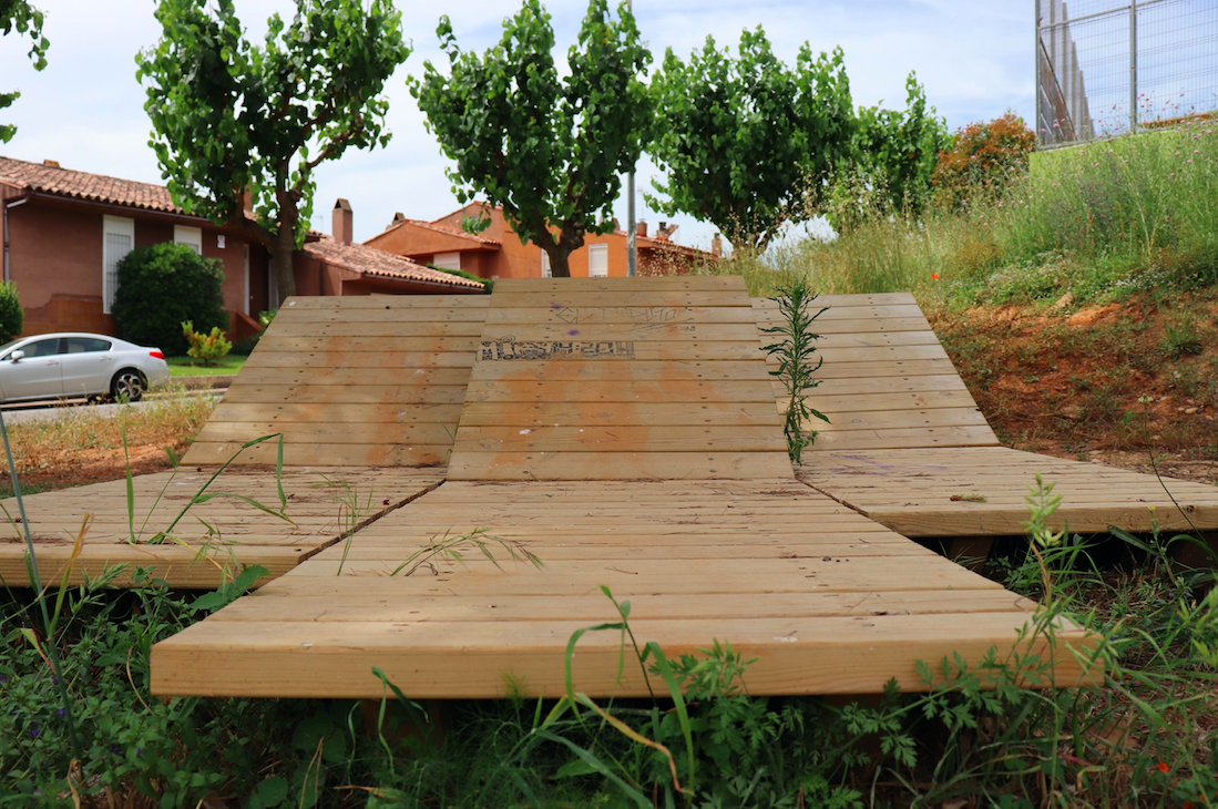 Espacios públicos - Mobiliario Urbano Parc de la Betzuca