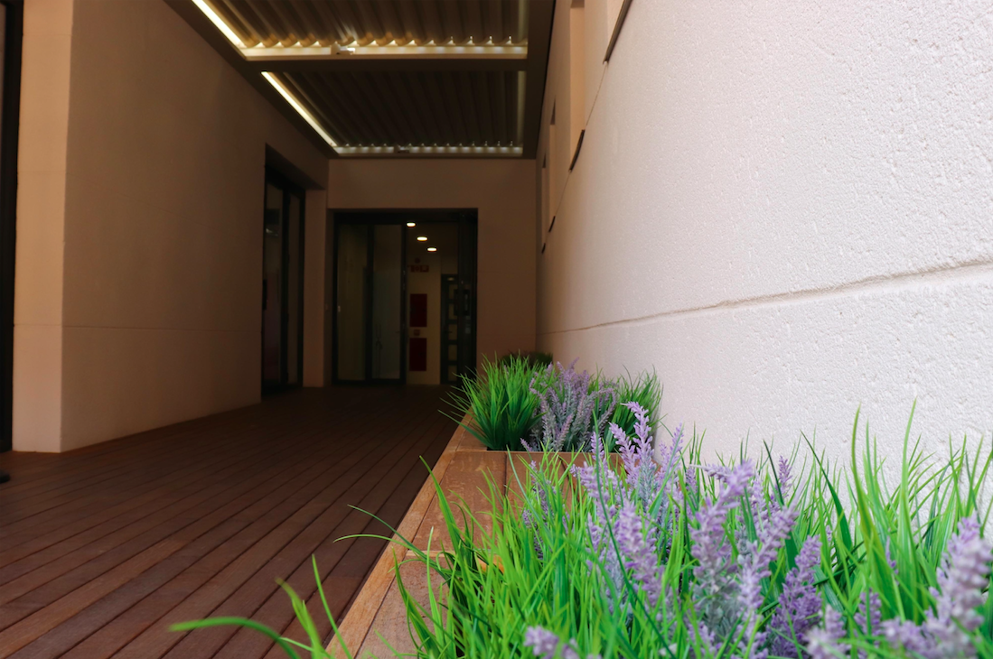 Pérgolas bioclimáticas - Universitat Pompeu i Fabra