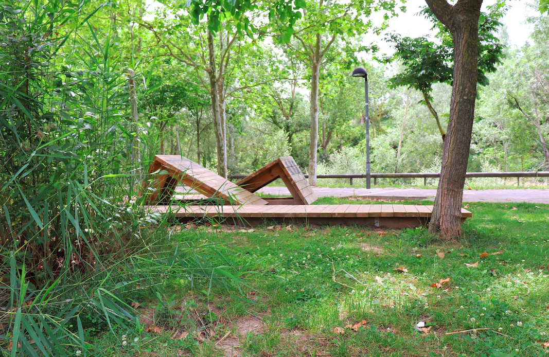 Espacios públicos - Mobiliario Urbano Parc de la Betzuca