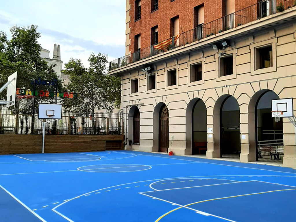 Espacios públicos - Escola Francesc Macià