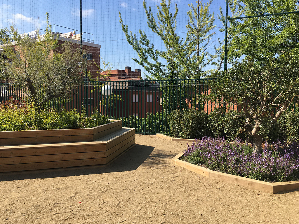 Espacios públicos - Escola Font d'en Fargas