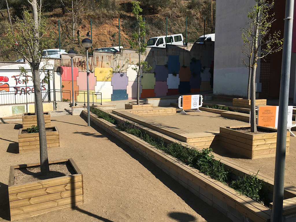 Espacios públicos - Escola Font d'en Fargas