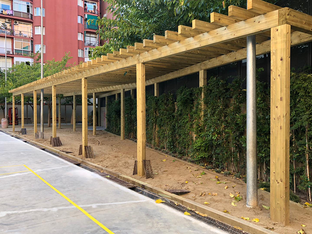 Espacios públicos - Escola Llorers