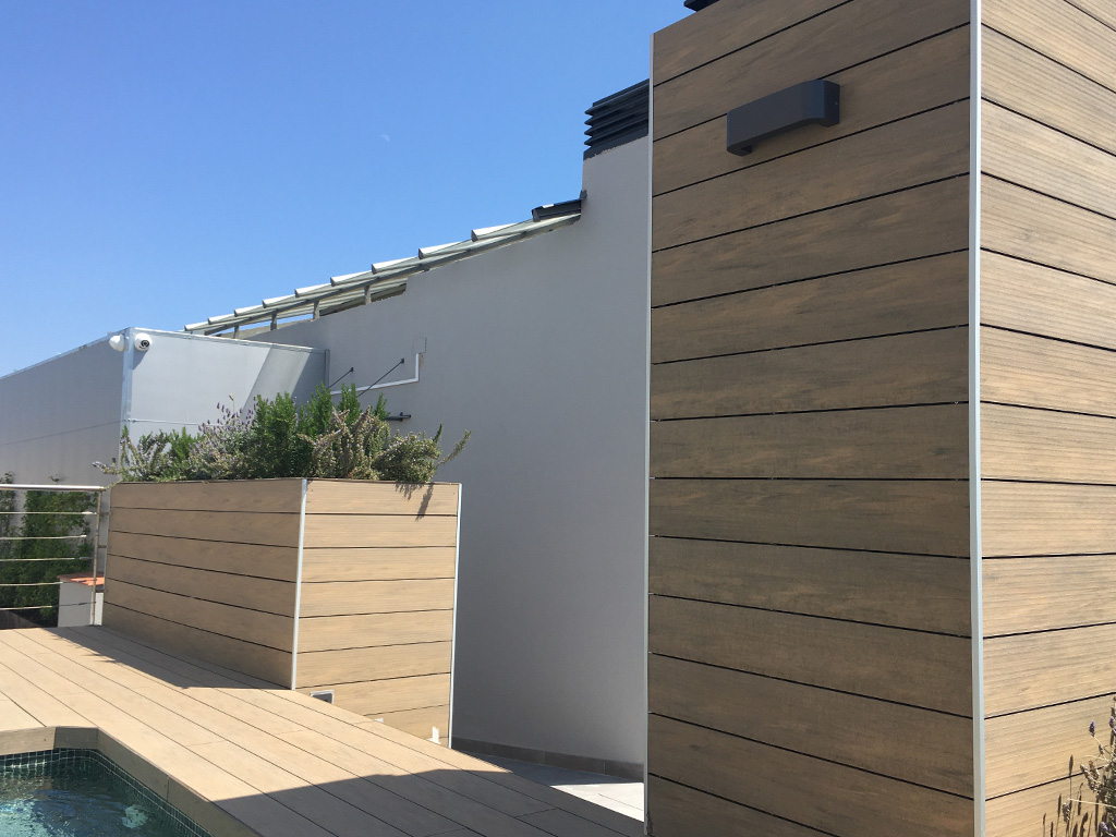 Tarimas de exterior - 8 Sides Apartments