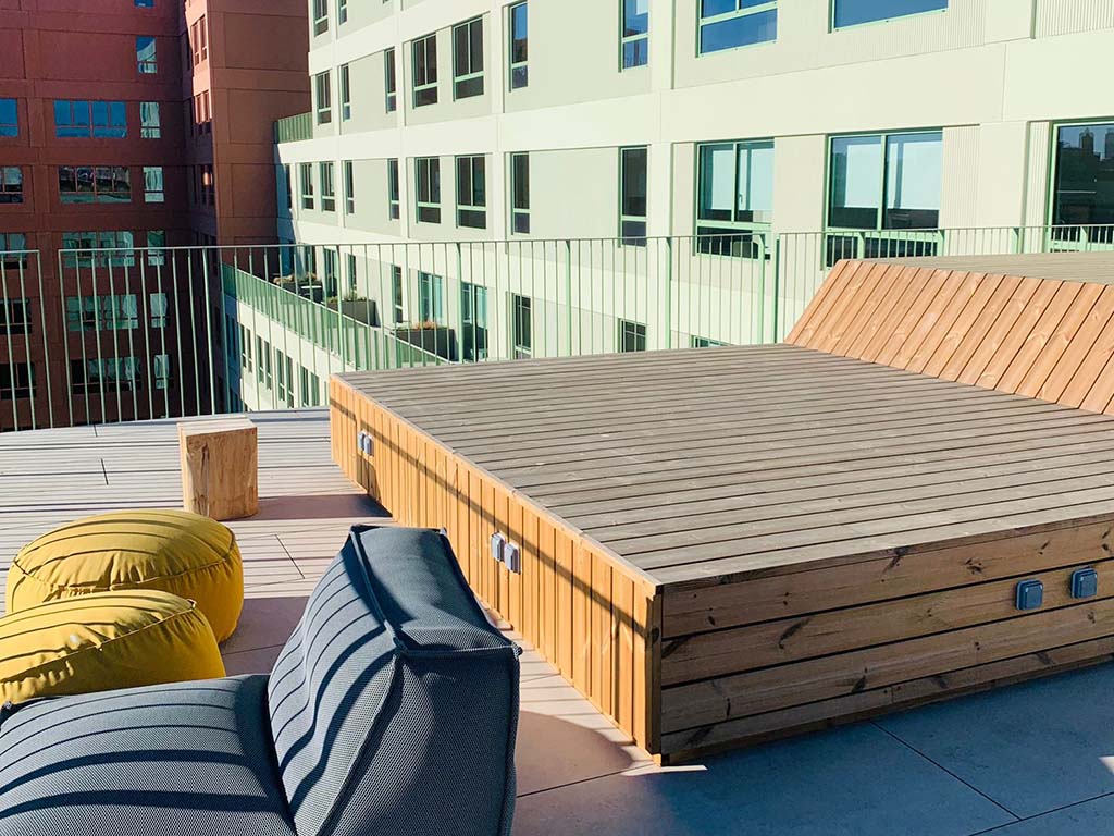 Tarimas de exterior - Residencia de estudiantes Moura