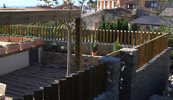 Vallas de madera - Casa Assumpta