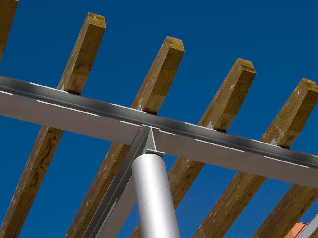 Pérgolas de madera - Edificio Vila Jardí